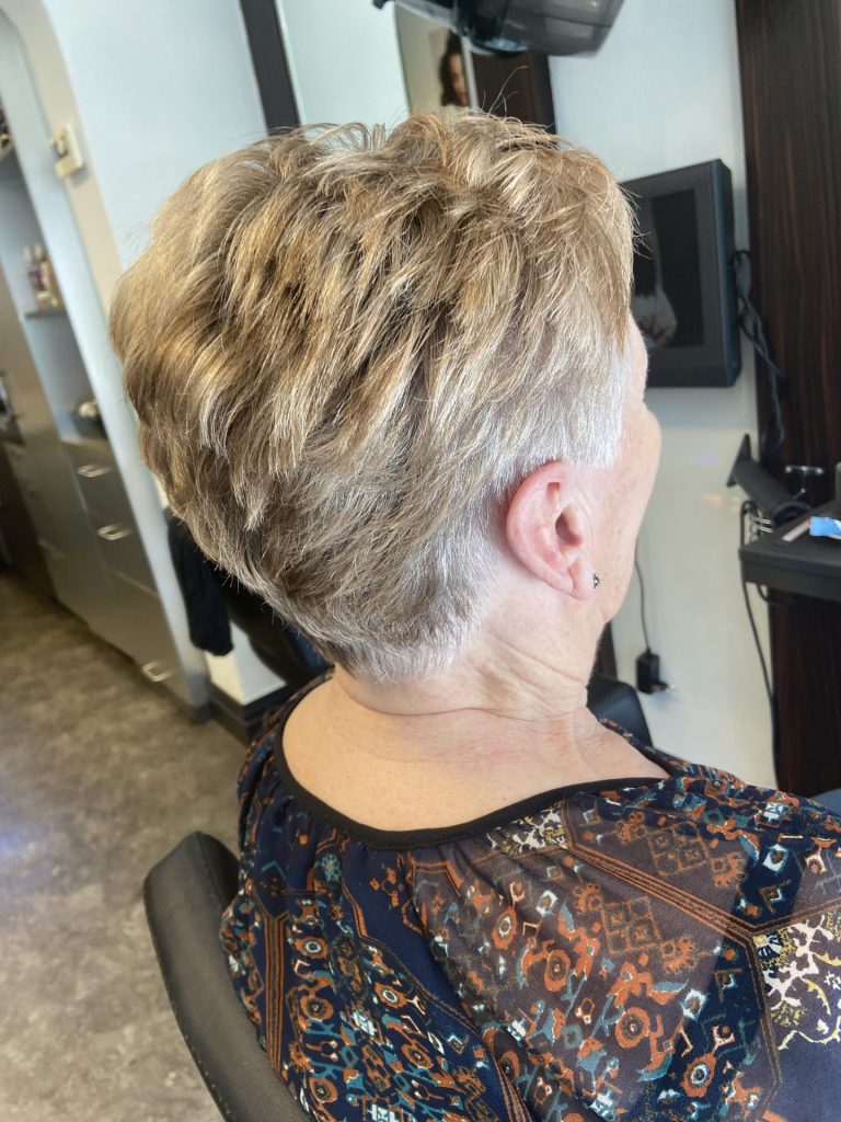Overgang naar eigen haarkleur
