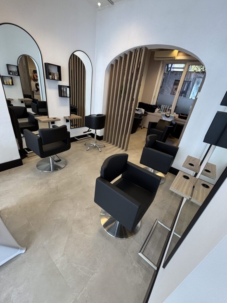 Home 1 foto salon 2